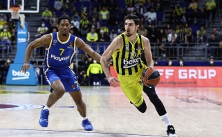 "Fenerbahče" susitvarkė su iš duobės neišbrendančiu "Maccabi"